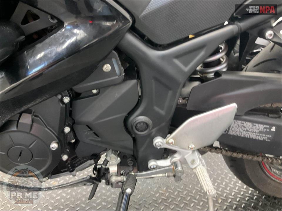 2017 Yamaha YZF-R3 — фото 10