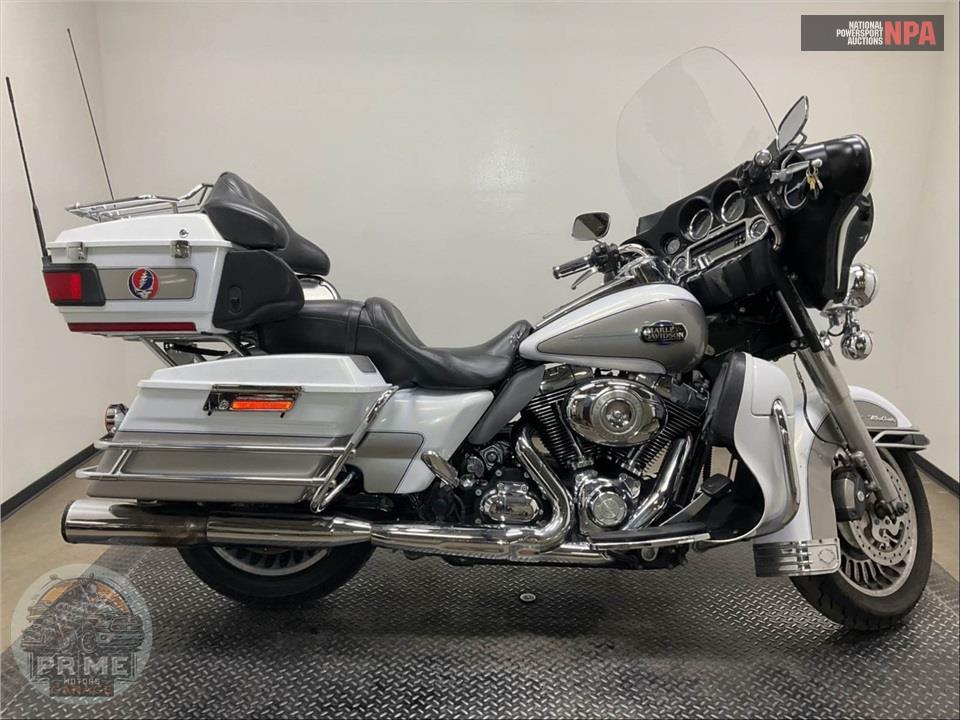 2009 Harley-Davidson FLHTCU ULTRA CLASSIC ELECTRA GLIDE — фото 1