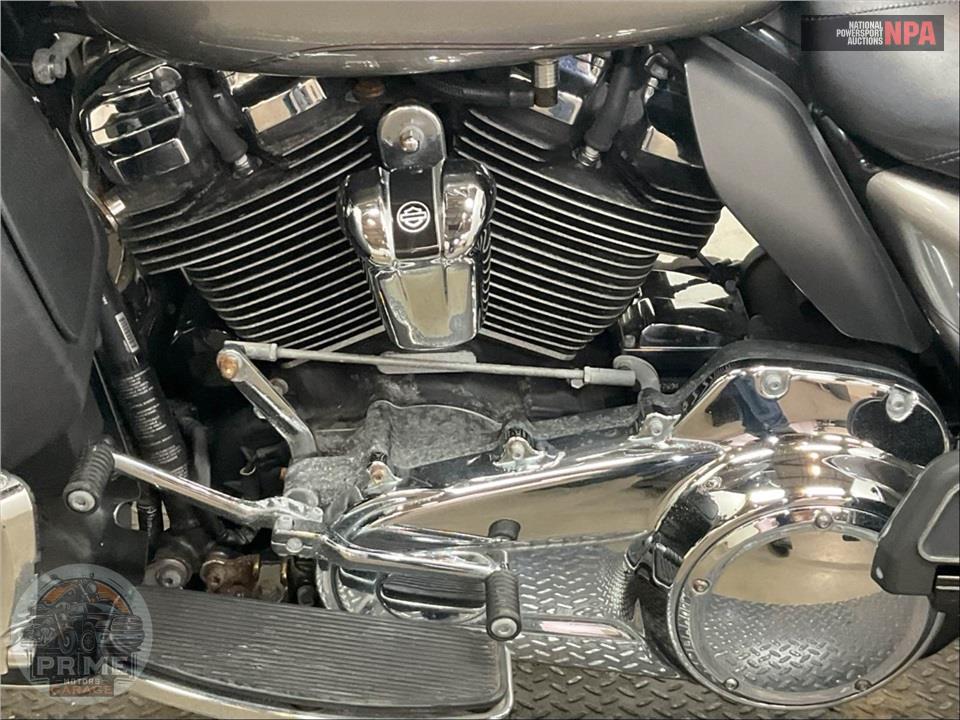 2017 Harley-Davidson FLHTCU ELECTRA GLIDE ULTRA CLASSIC — фото 7