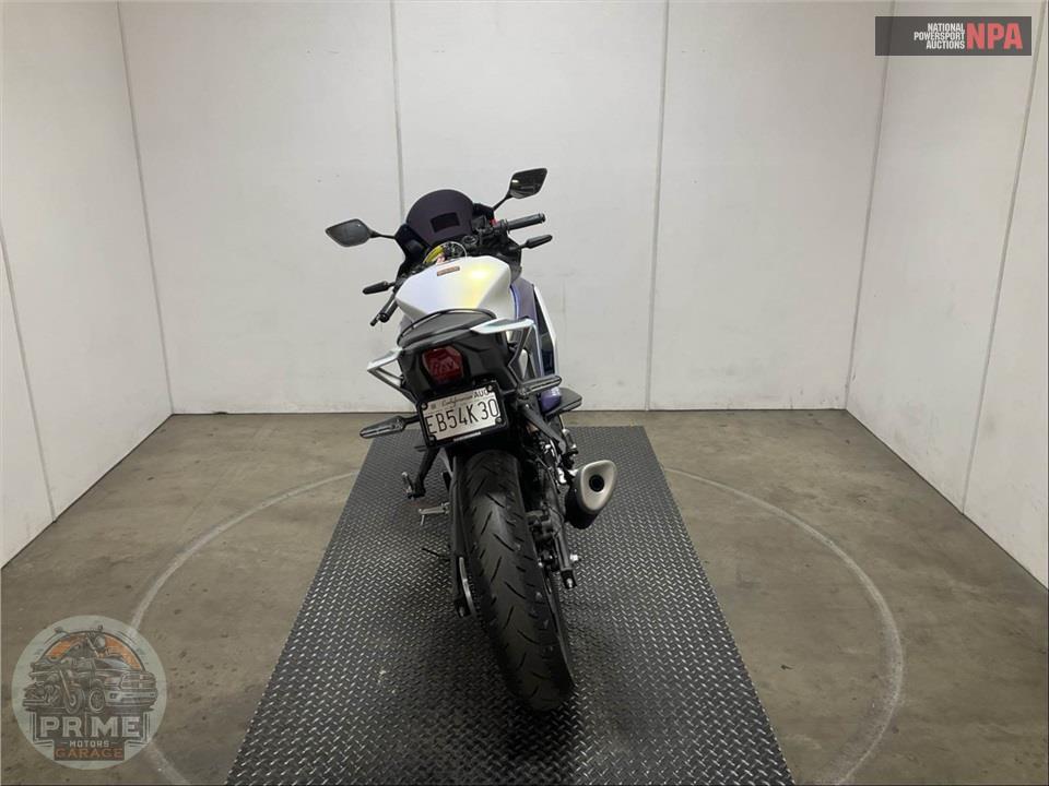 2025 Yamaha YZF-R3 — фото 4
