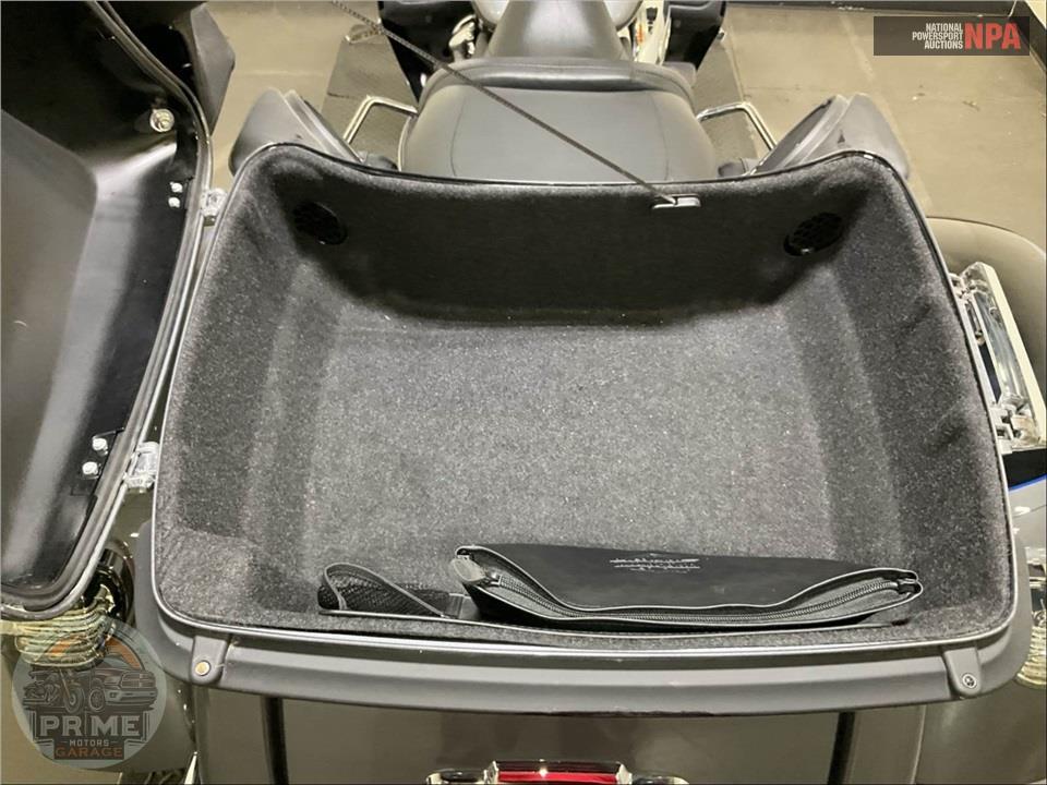 2022 Harley-Davidson FLHTCUTG TRI GLIDE ULTRA CLASSIC — фото 28