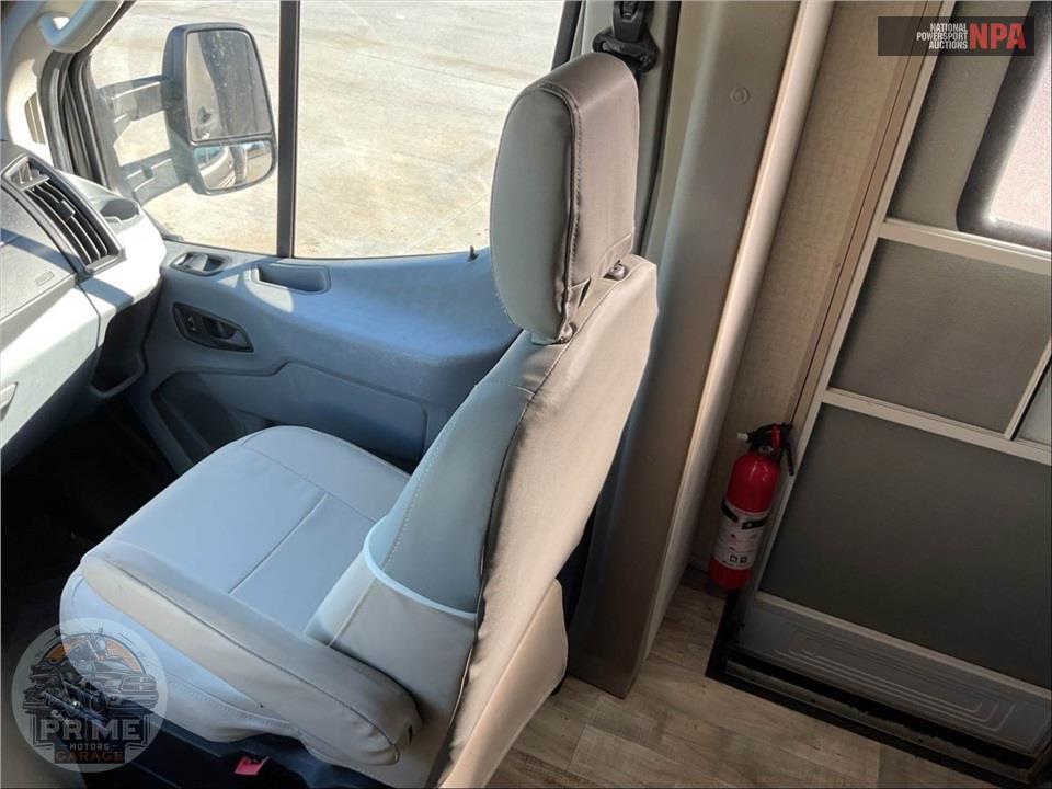 2017 Winnebago M-23A FORD - FUSE SERIES — фото 19