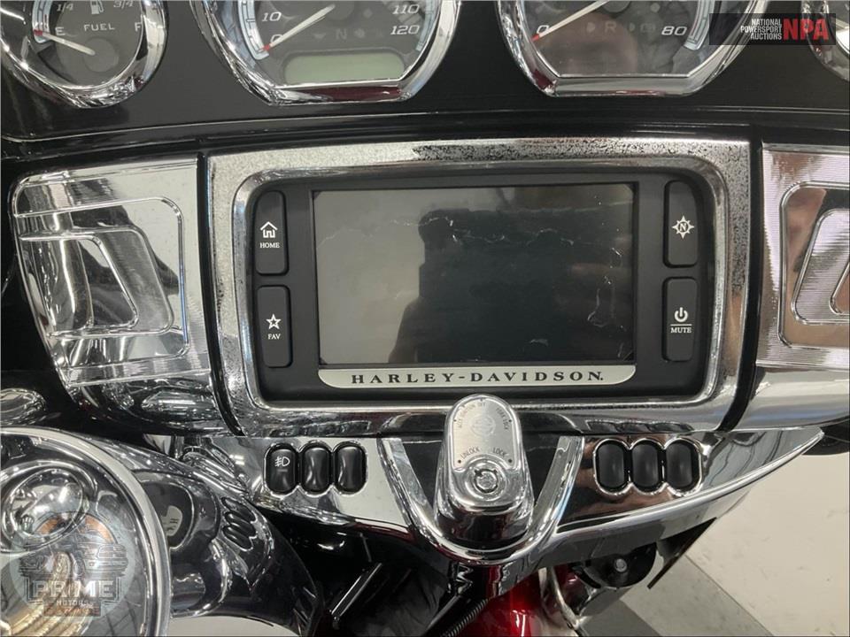 2017 Harley-Davidson FLHTK ULTRA LIMITED — фото 25