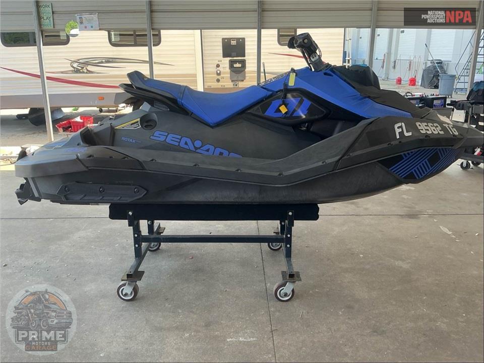 2022 Seadoo/Brp SPARK 2UP TRIXX — фото 1