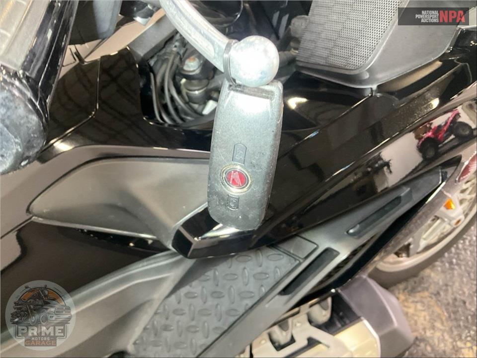 2019 Honda GL1800D GOLDWING TOUR DCT (BLACK) — фото 29