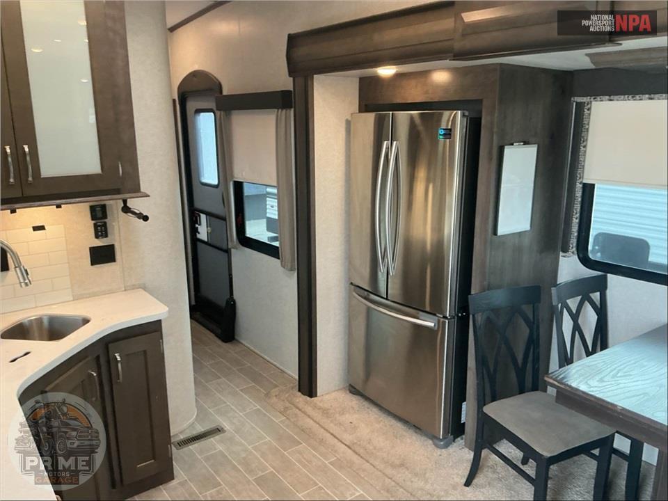2019 Keystone Rv M-375 FL - MONTANA HIGH COUNTRY FIFTH WHEEL SERIES — фото 23