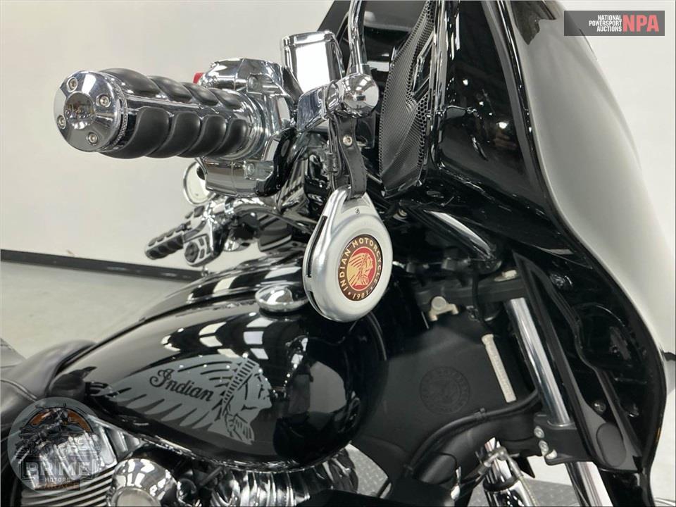 2017 Indian Motorcycle CHIEFTAIN LIMITED (THUNDER BLACK) — фото 12