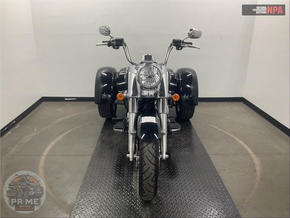 2019 Harley-Davidson FLRT FREEWHEELER — фото 2