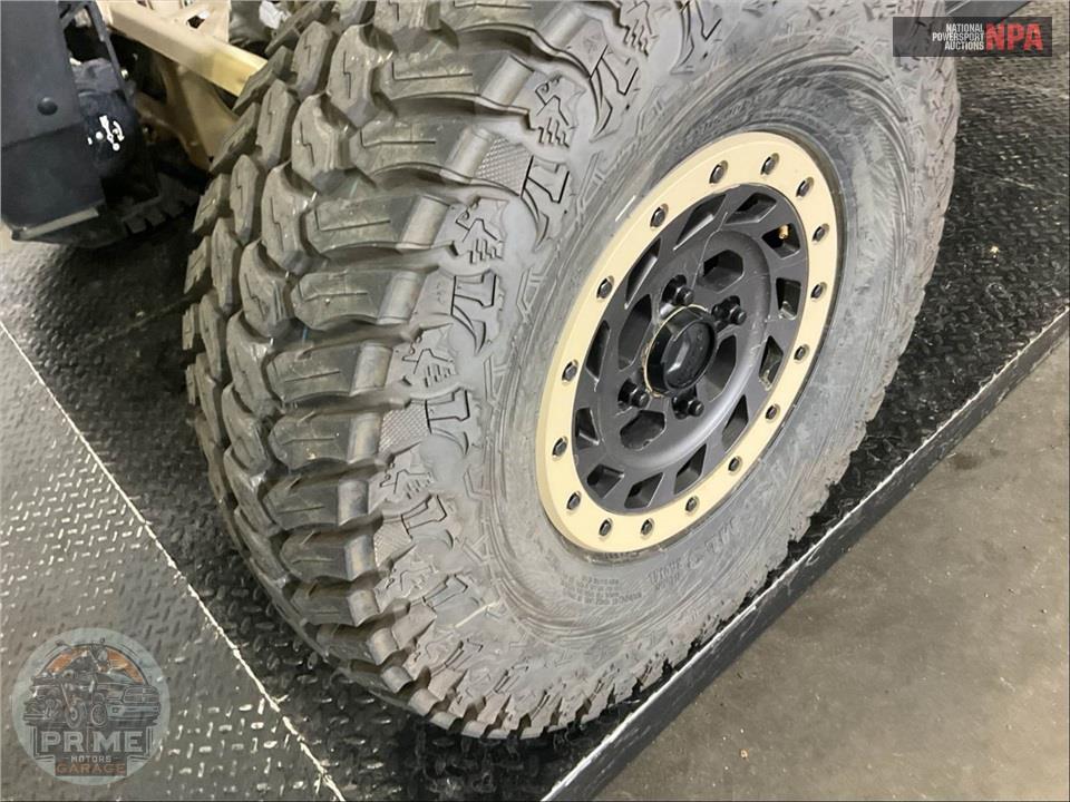 2023 Can-Am MAVERICK X3 X RC  TURBO RR 72 — фото 17