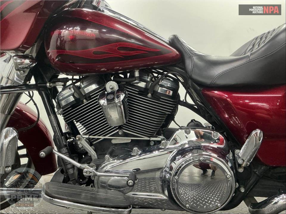 2017 Harley-Davidson FLHXS STREET GLIDE SPECIAL — фото 7