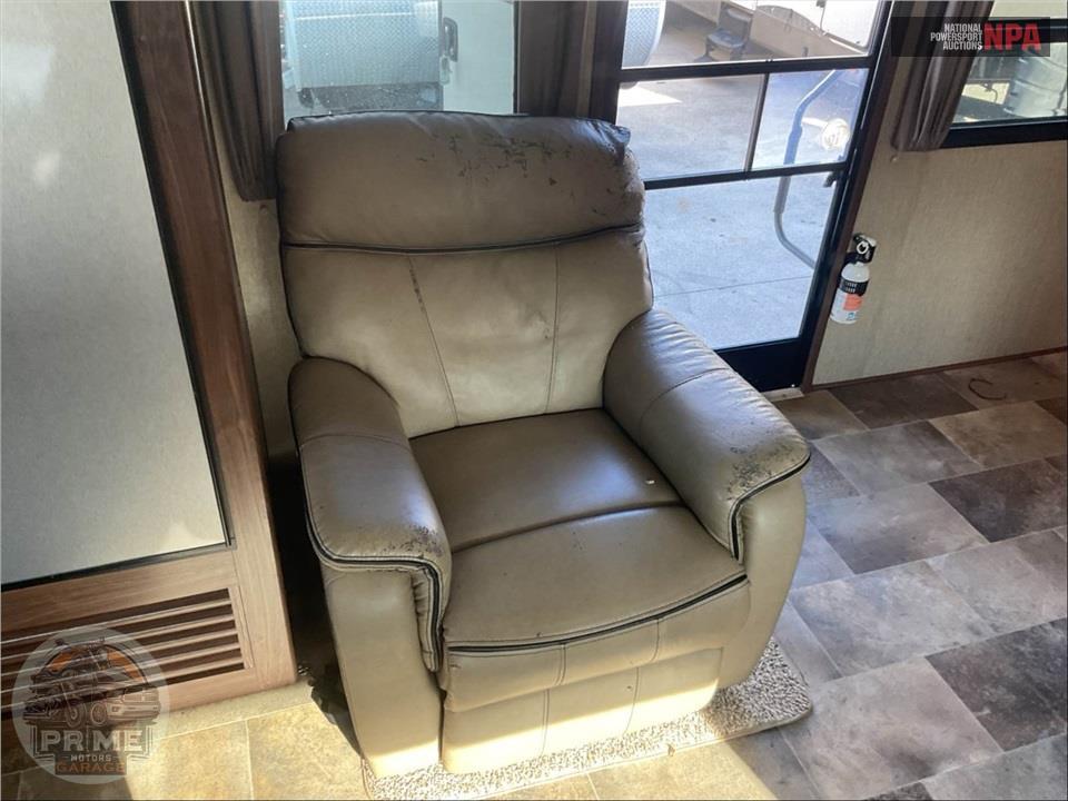 2017 Keystone Rv M-29 FK - SPRINTER CAMPFIRE EDITION SERIES — фото 12