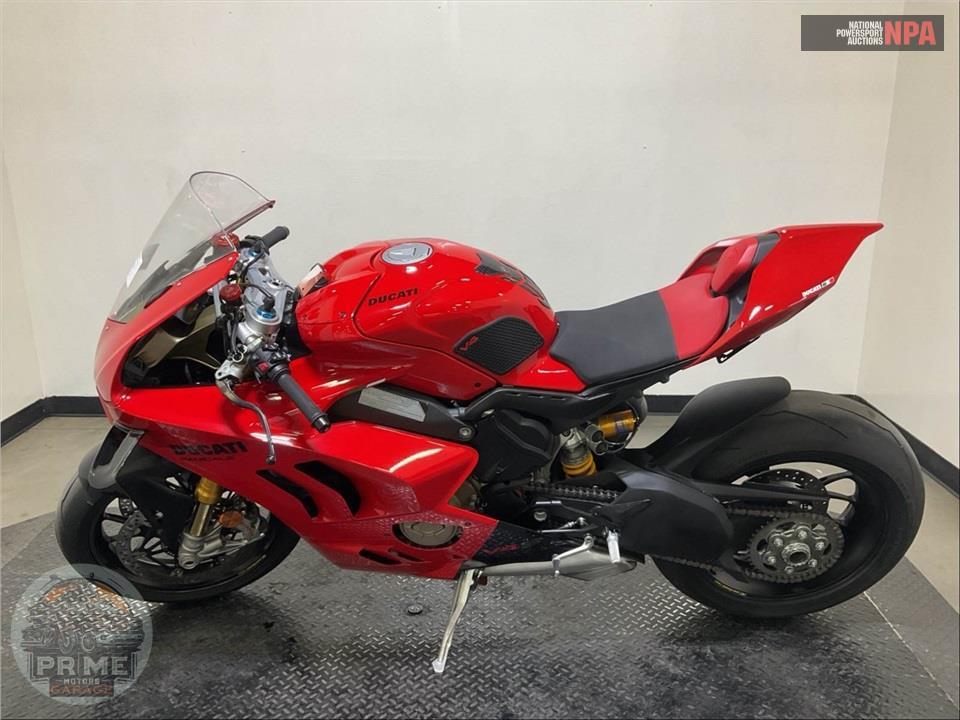 2024 Ducati PANIGALE V4 S — фото 3