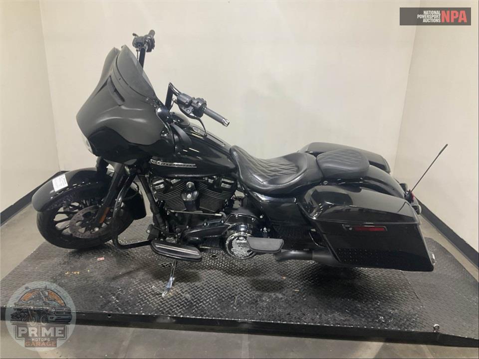 2019 Harley-Davidson FLHXS STREET GLIDE SPECIAL — фото 3