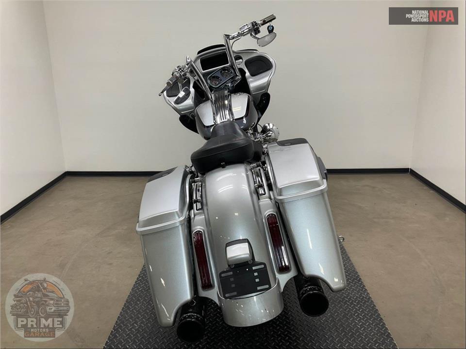 2019 Harley-Davidson FLTRXSE CVO ROAD GLIDE — фото 4
