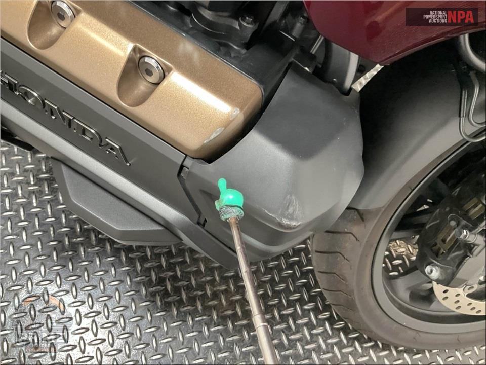 2025 Honda GOLD WING TOUR AUTOMATIC DCT 50TH ANNIVERSARY — фото 9