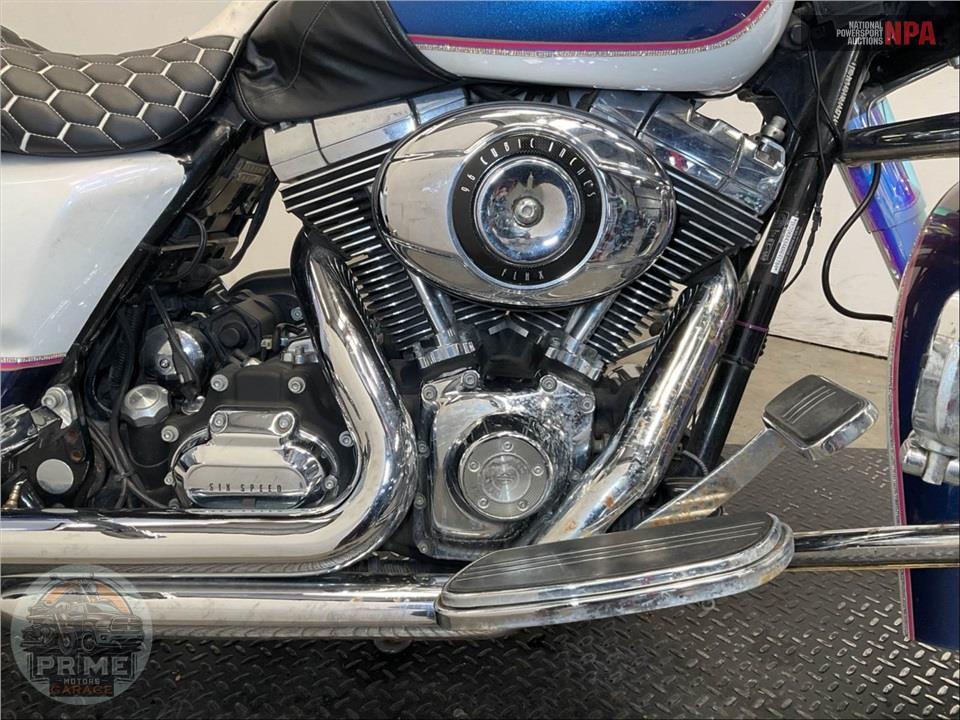 2010 Harley-Davidson FLHX STREET GLIDE — фото 6