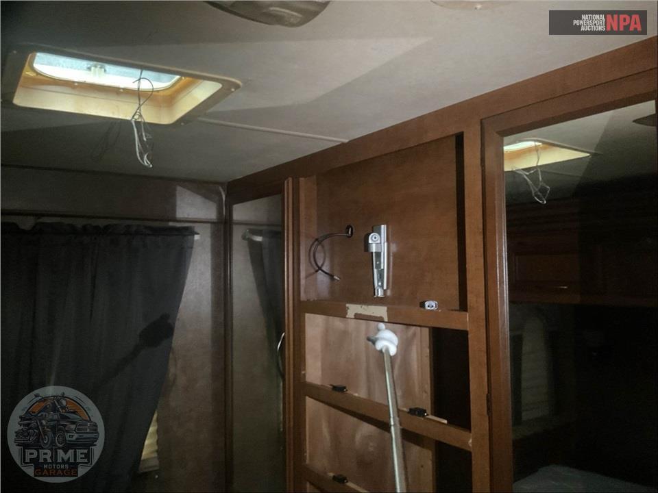 2013 Thor Motor Coach M-31L E450-V10 - CHATEAU SERIES — фото 27