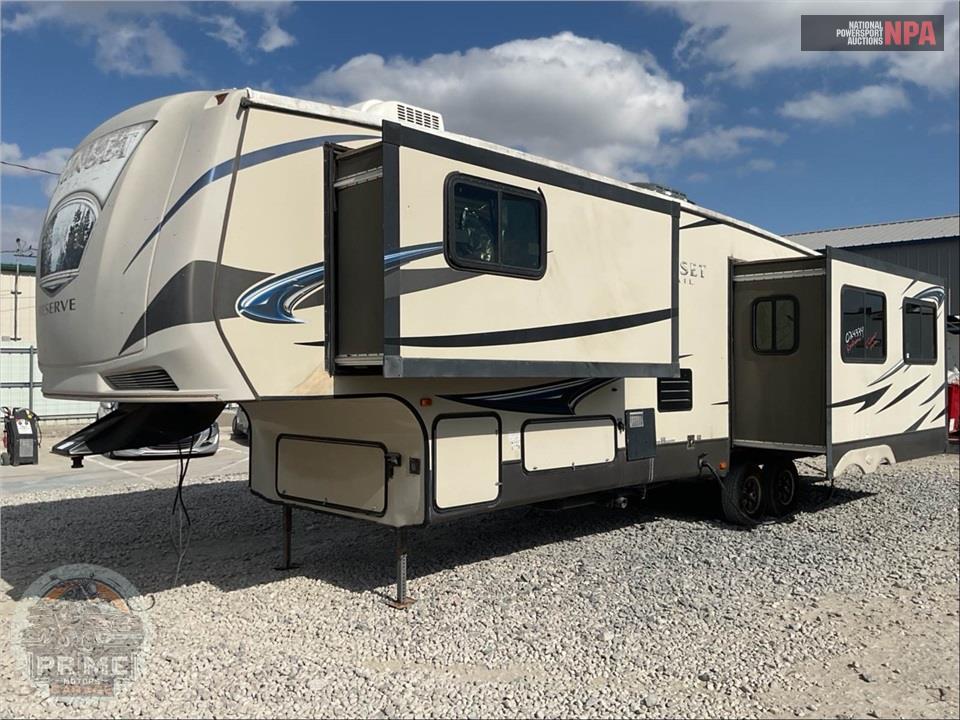 2014 Crossroads Rv M-34 RE - SUNSET TRAIL RESERVE FIFTH WHEEL SERIES — фото 2