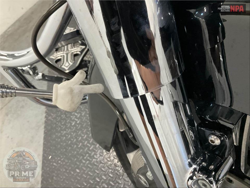 2018 Harley-Davidson FLTRX ROAD GLIDE — фото 33