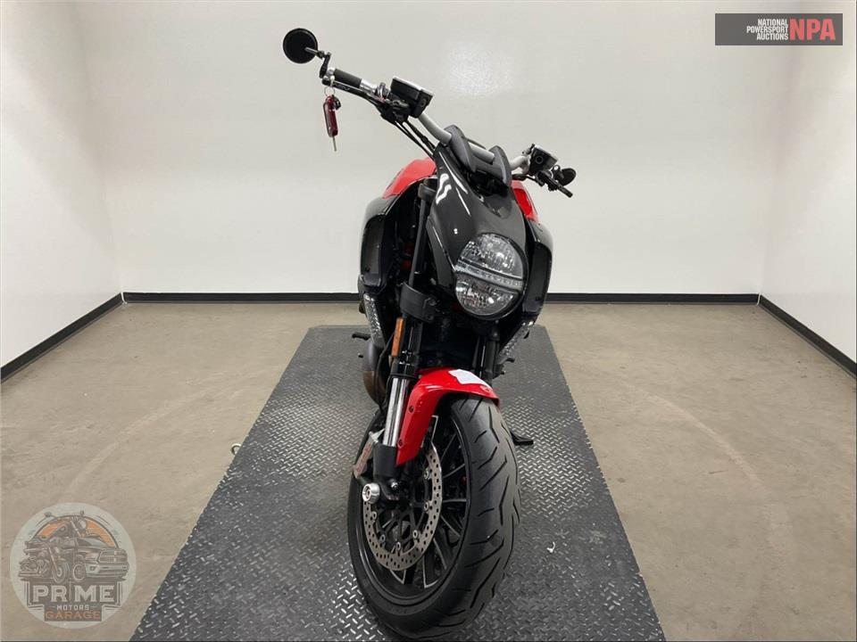 2011 Ducati DIAVEL CARBON — фото 2