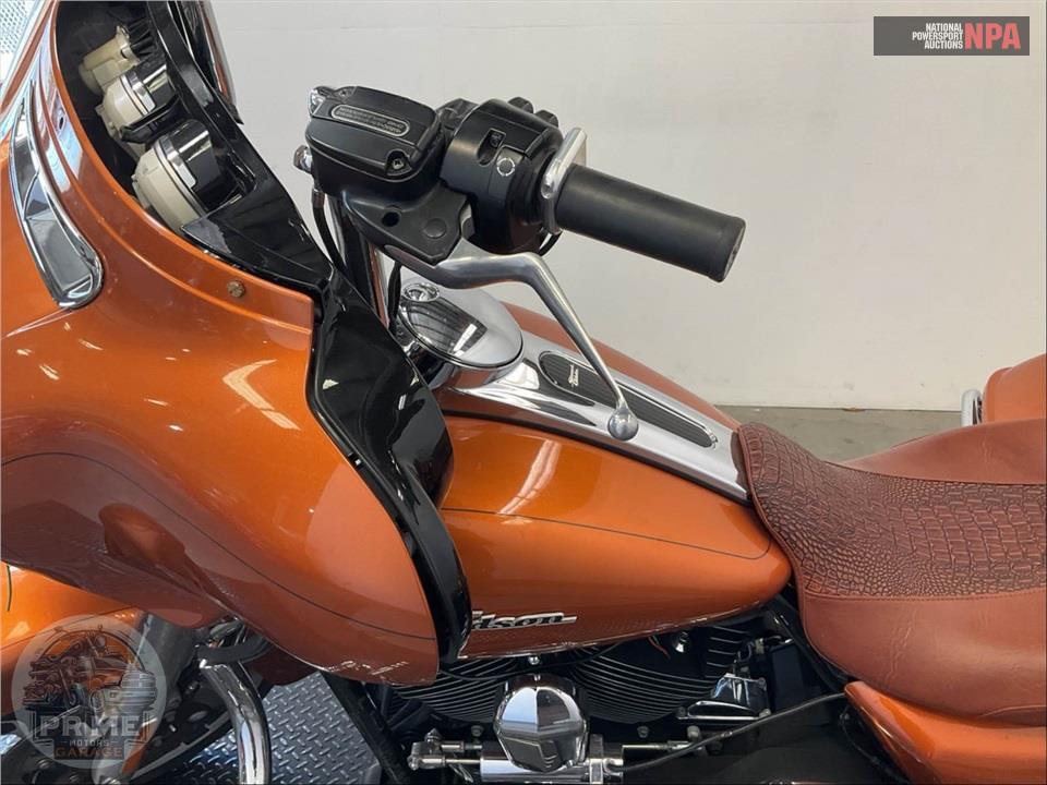 2015 Harley-Davidson FLHXS STREET GLIDE SPECIAL — фото 34