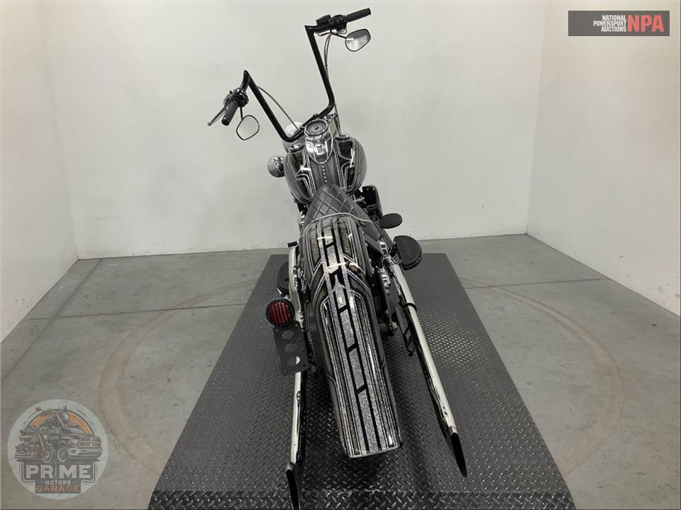 2015 Harley-Davidson FLSTC HERITAGE SOFTAIL CLASSIC — фото 4