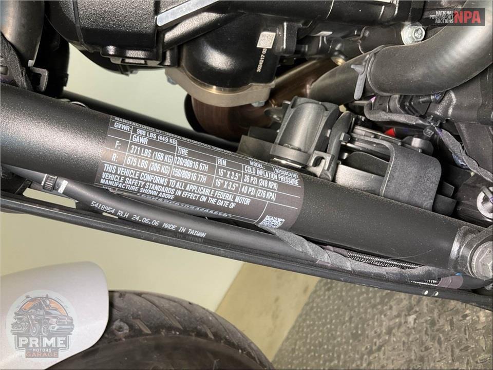 2025 Indian Motorcycle SCOUT SIXTY BOBBER LIMITED — фото 17