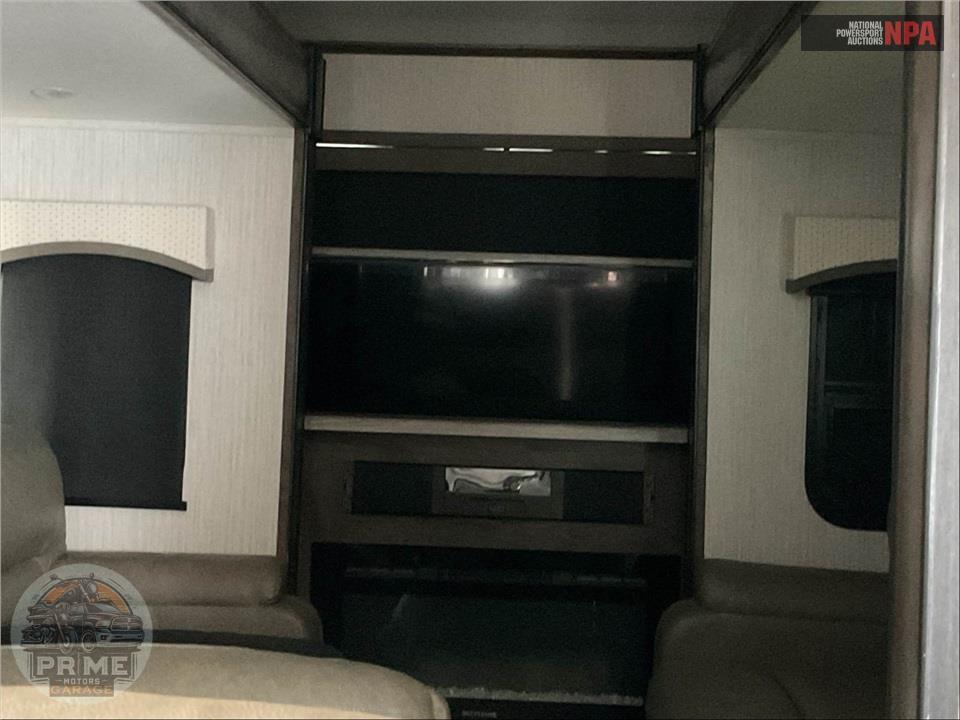 2020 Sierra By Forest River M-379FLOK - FIFTH WHEEL SERIES — фото 17