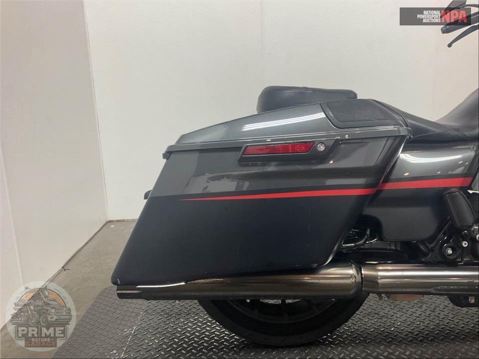 2018 Harley-Davidson FLHXSE CVO STREET GLIDE — фото 20