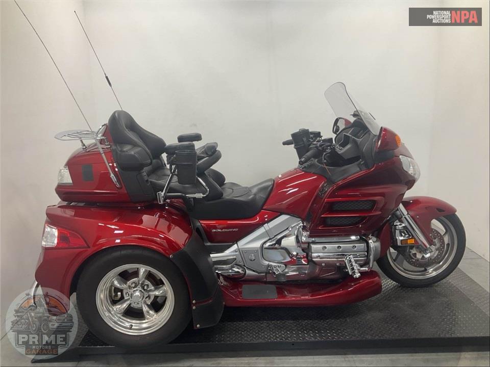 2010 Honda GL1800HPNMA GOLDWING — фото 1