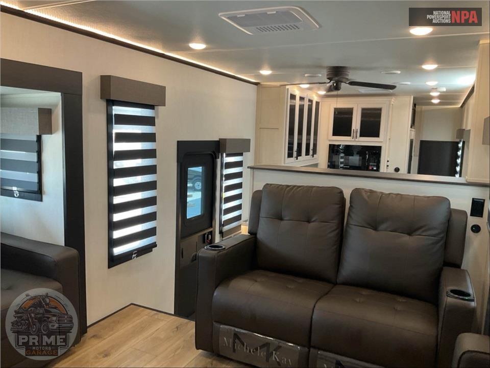 2025 Sabre By Forest River M-37FLL - FIFTH WHEEL SERIES — фото 9
