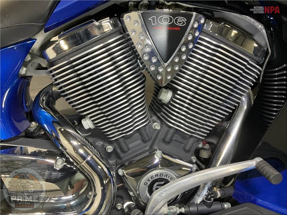 2017 Victory Motorcycles VISION BLUE FIRE — фото 6
