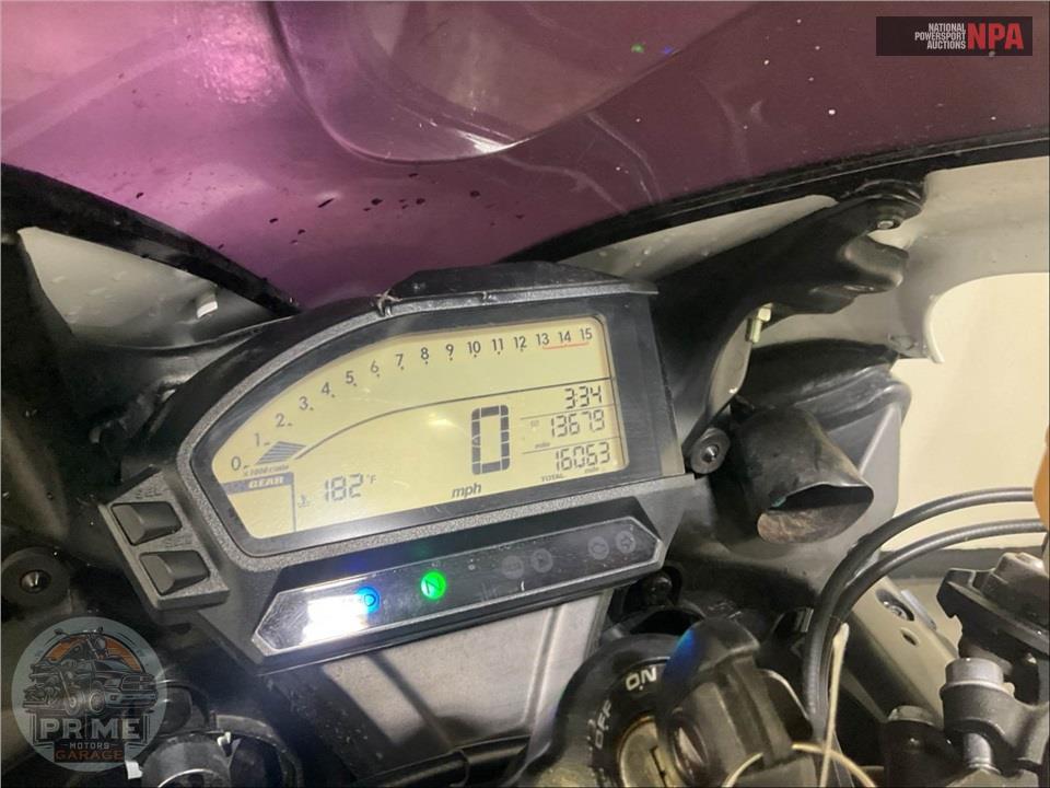 2014 Honda CBR1000RRE — фото 5