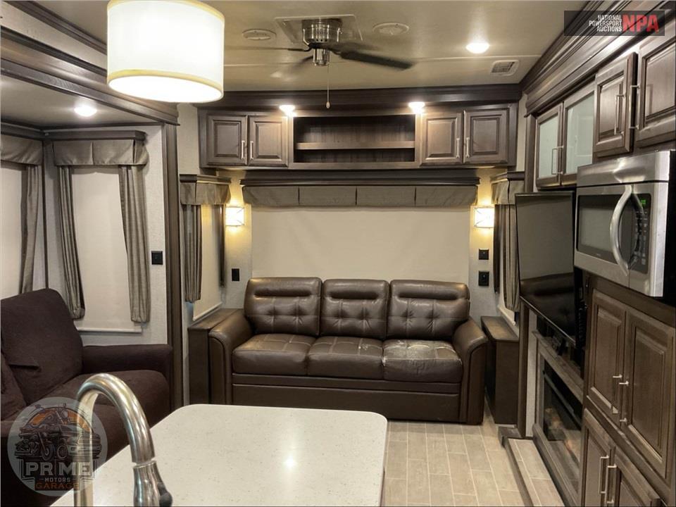 2019 Keystone Rv M-3651 RL - ALPINE FIFTH WHEEL SERIES — фото 7
