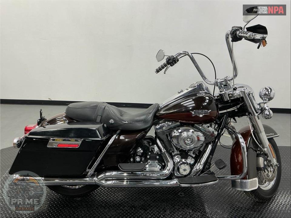 2011 Harley-Davidson FLHRC ROAD KING CLSC — фото 1