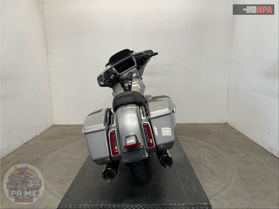2023 Harley-Davidson FLHXSE CVO STREET GLIDE — фото 4