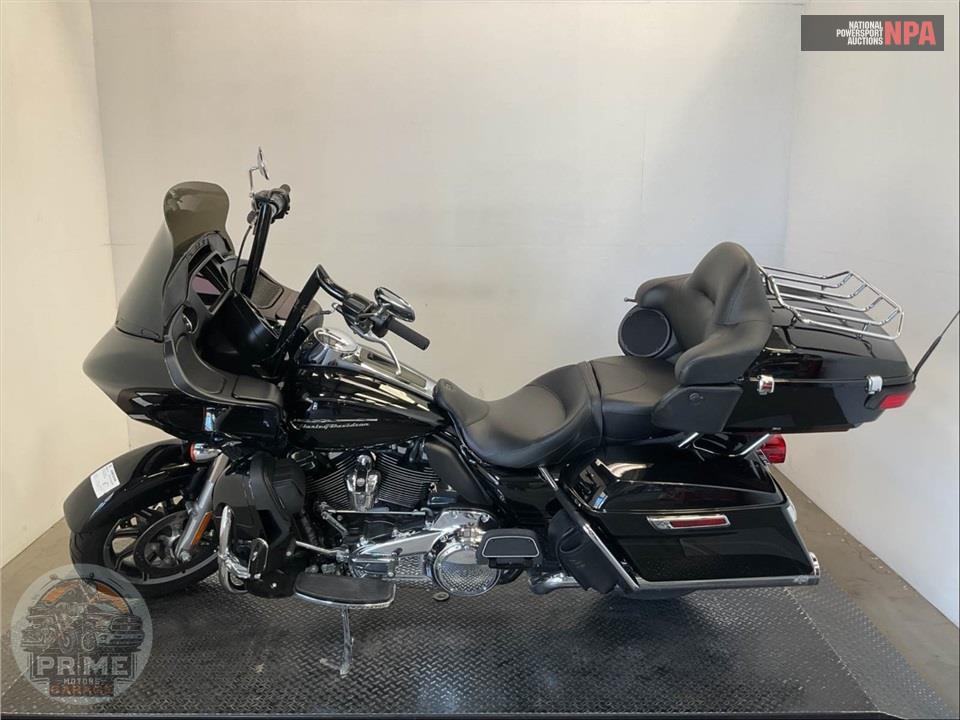 2019 Harley-Davidson FLTRU ROAD GLIDE ULTRA — фото 3