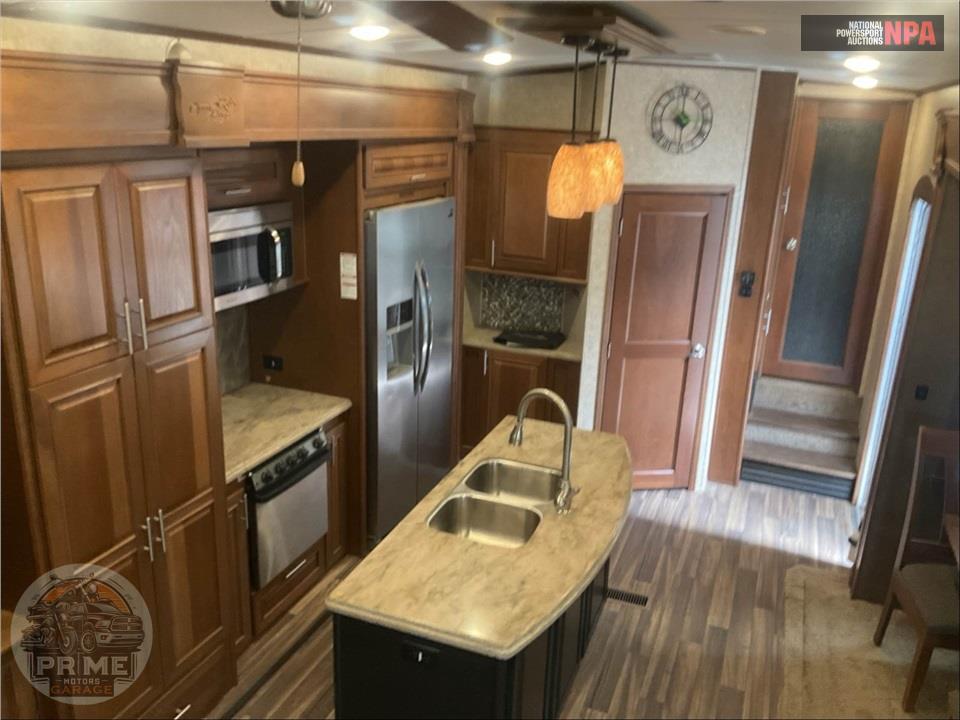 2017 Highland Ridge Rv M-397FBS - 3X FIFTH WHEEL SERIES — фото 8