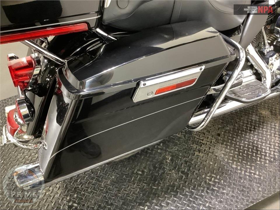 2011 Harley-Davidson FLHTK ELECTRA GLIDE UL LI — фото 21