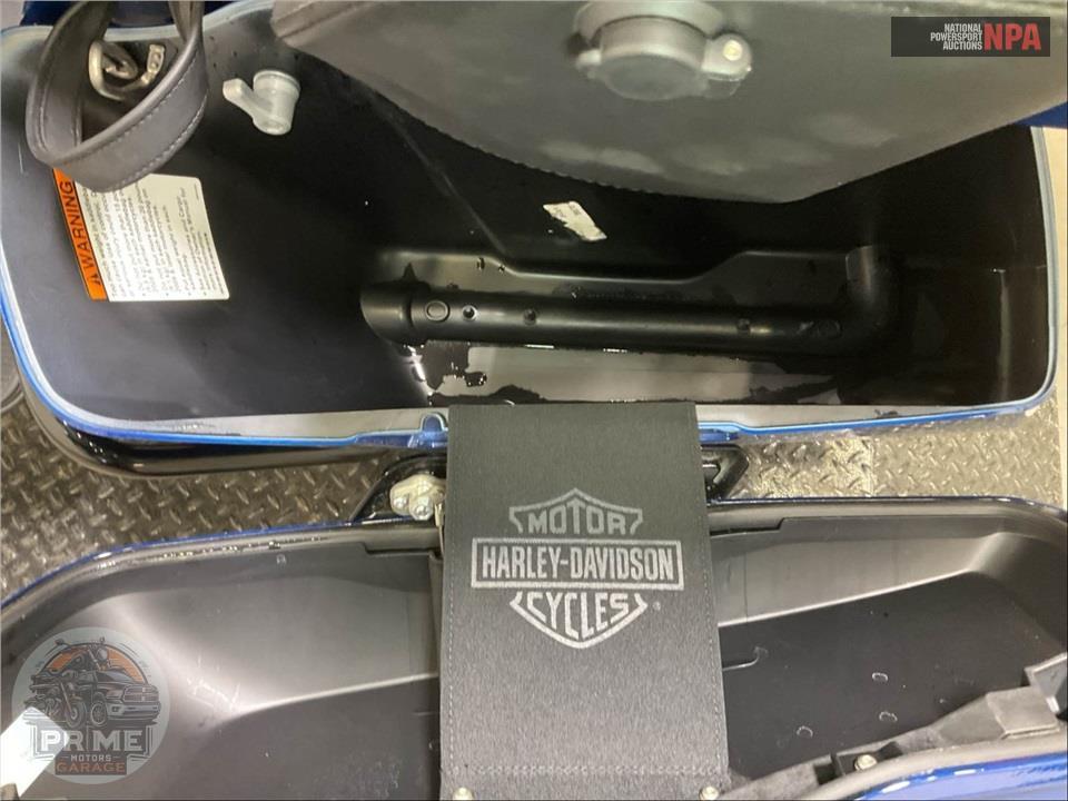 2023 Harley-Davidson FLTRK ROAD GLIDE LIMITED — фото 17
