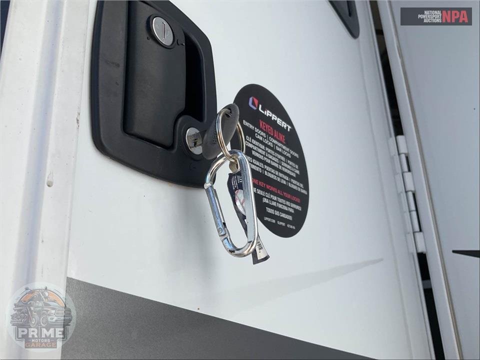 2024 Grand Design Recreational Vehicles M-380FL - SOLITUDE FIFTH WHEEL SERIES — фото 30