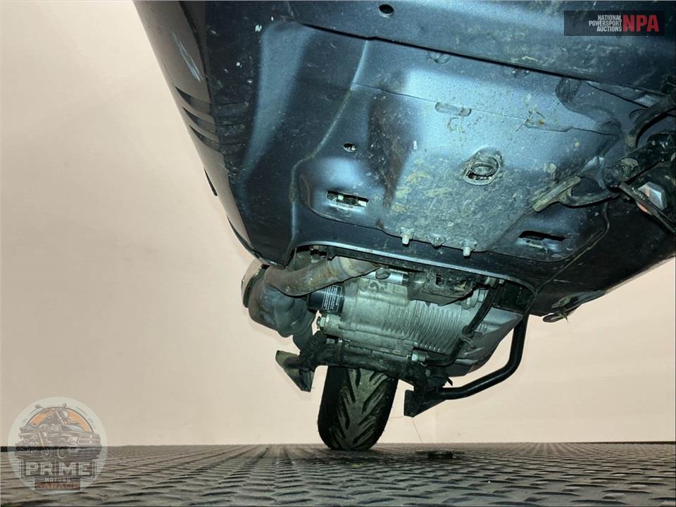 2022 Vespa GTS 300 TOURING HPE — фото 19