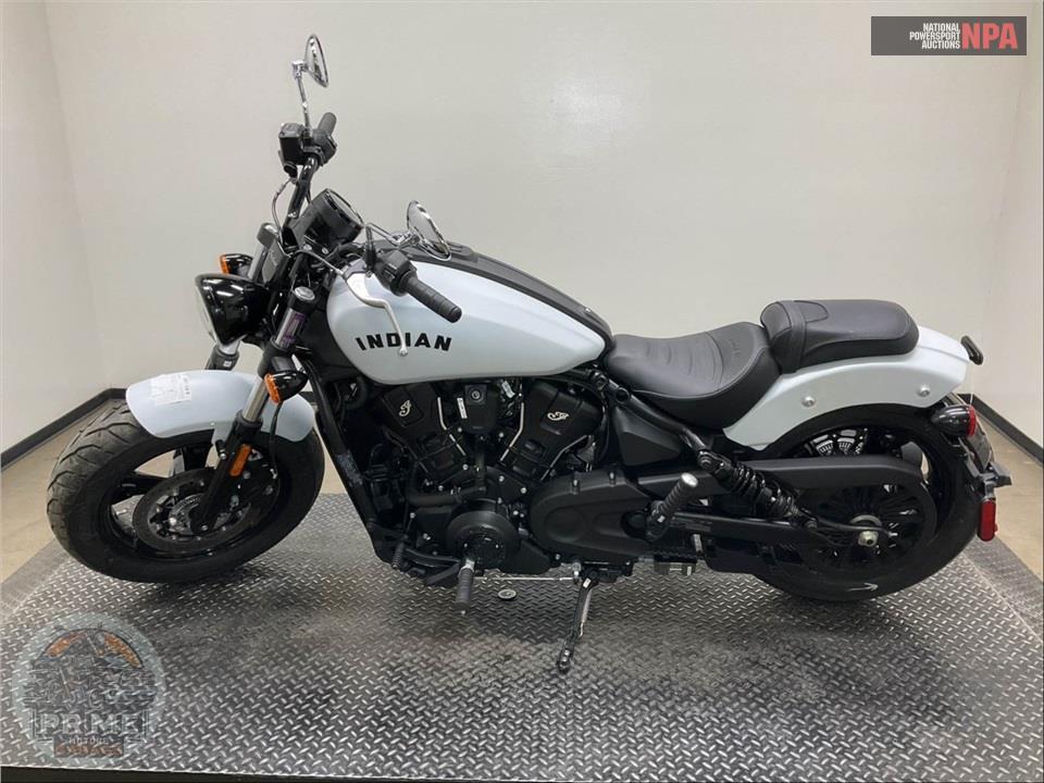 2025 Indian Motorcycle SCOUT SIXTY BOBBER LIMITED — фото 3