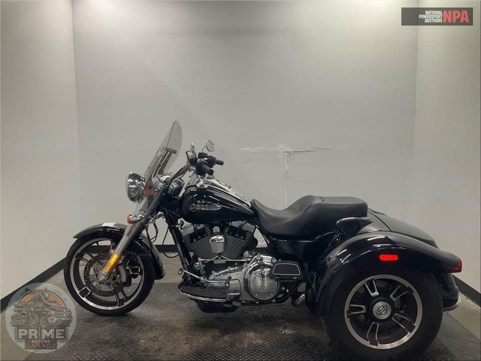 2015 Harley-Davidson FLRT FREE WHEELER — фото 3