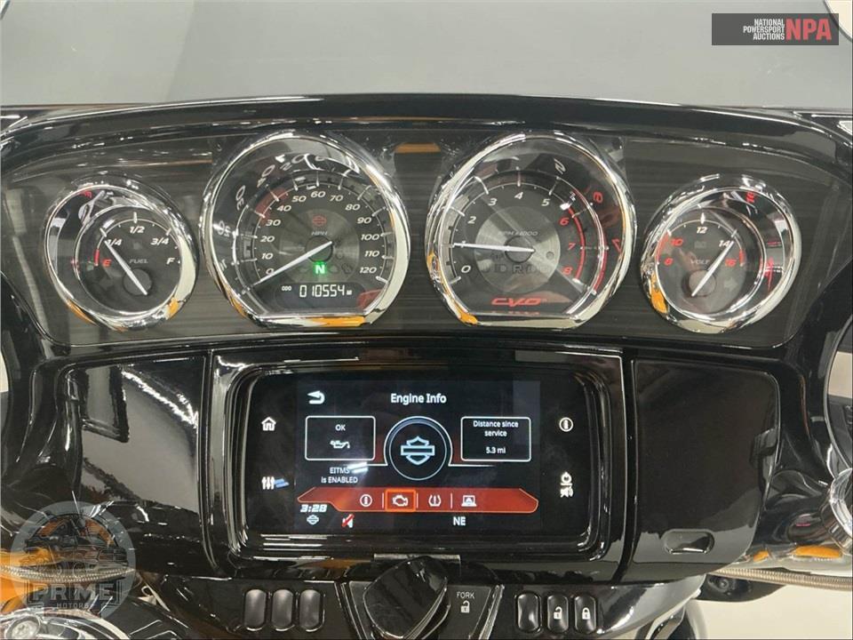 2022 Harley-Davidson FLHXSE CVO STREET GLIDE — фото 5