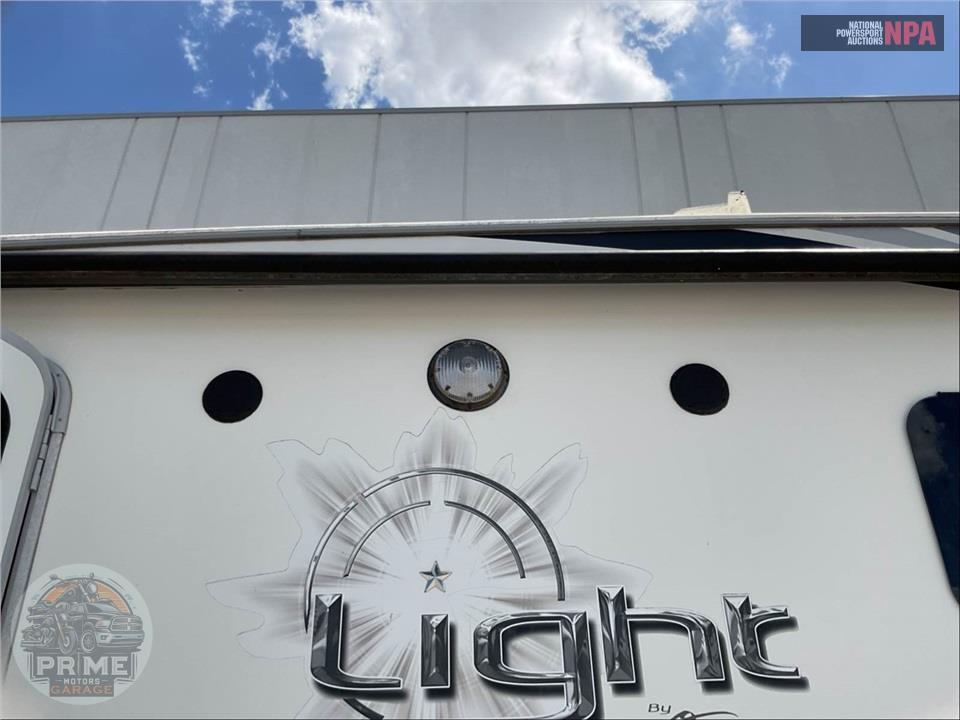 2017 Highland Ridge Rv M-293RLS - LIGHT FIFTH WHEEL SERIES — фото 37