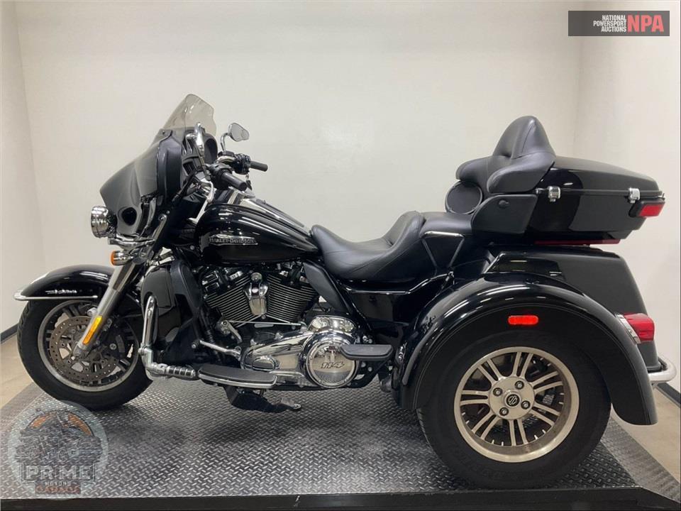 2021 Harley-Davidson FLHTCUTG TRI GLIDE ULTRA CLASSIC — фото 3