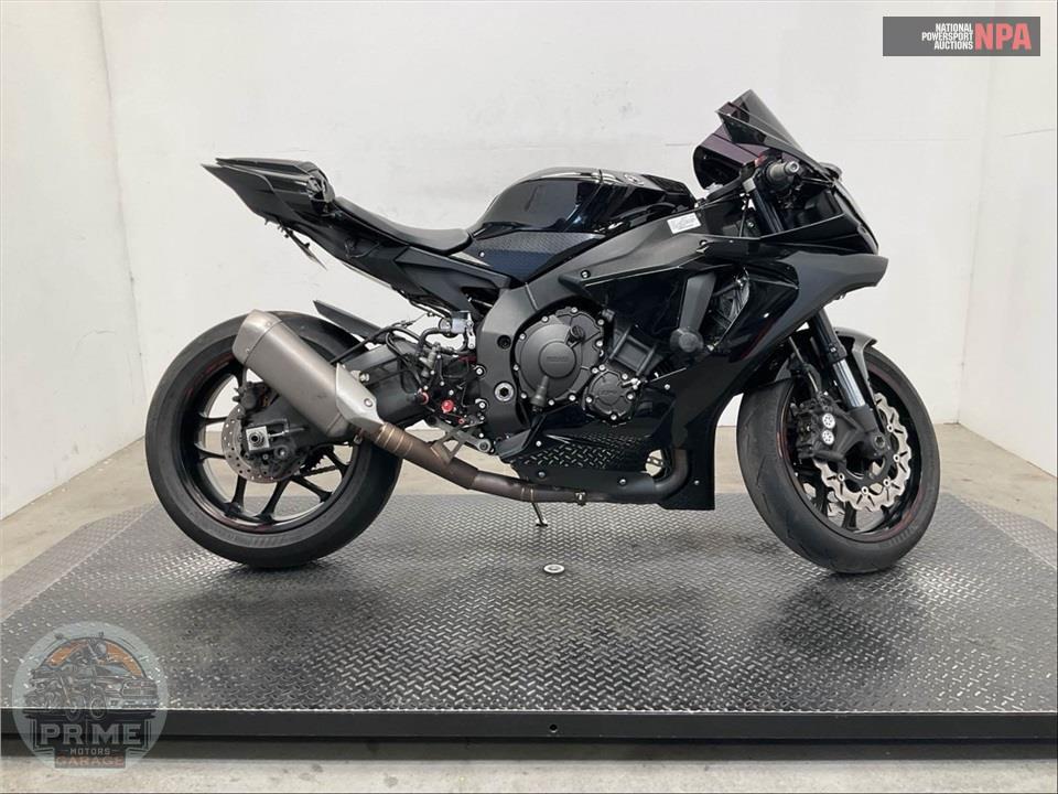 2018 Yamaha YZF - R1 — фото 1