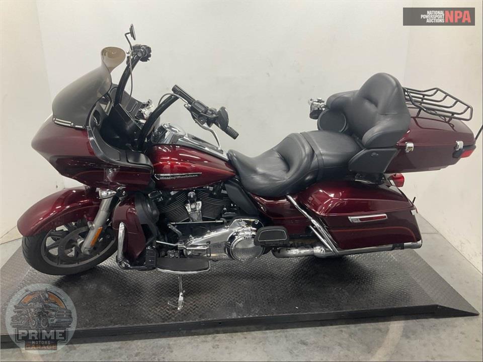 2017 Harley-Davidson FLTRU ROAD GLIDE ULTRA — фото 3