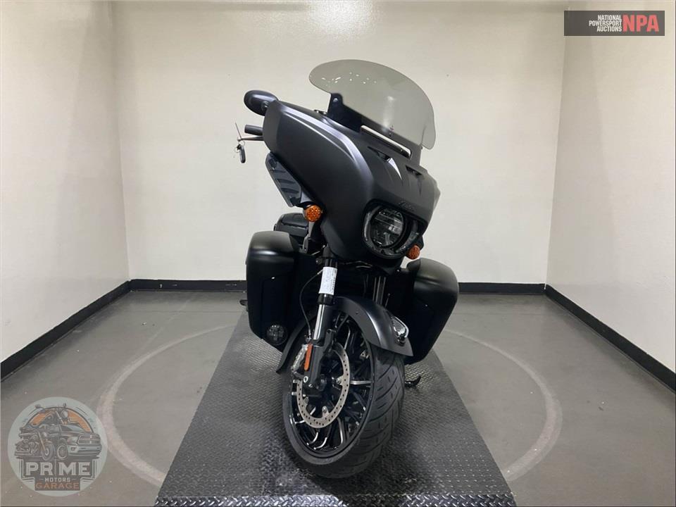 2025 Indian Motorcycle ROADMASTER POWERPLUS DARK HORSE WITH 112 AND POWERBAND AUDIO PACKAGE — фото 2